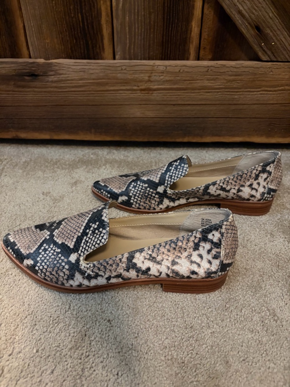 Treasure & Bond Snakeskin Print Loafers | Pointed Toe Flats | Size 9